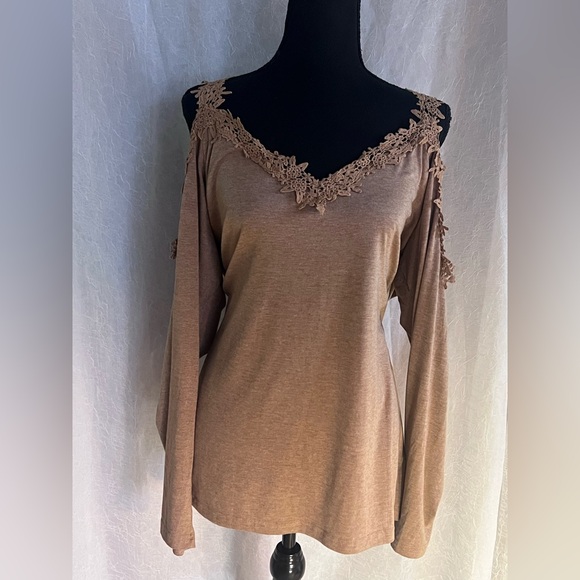 Tops - Off the shoulder women’s top